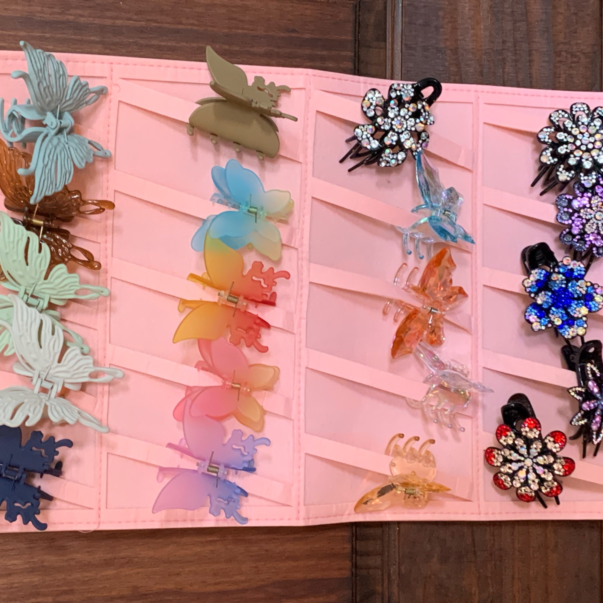 Whole Sale Lot Of Hair Accessories 100 Pc